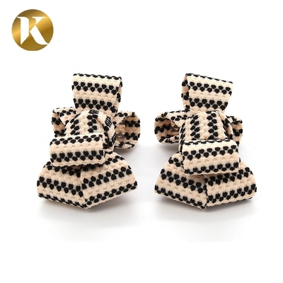 Nuevo diseño de zapatos decorativos personalizados Fijaciones de forma mariposa Certificado SGS
