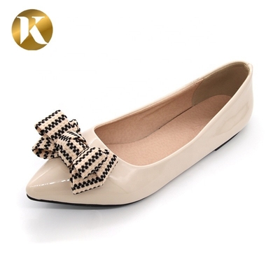 Botellas de moda mariposa Fijaciones de zapatos Material de tela especial hermoso para mujeres