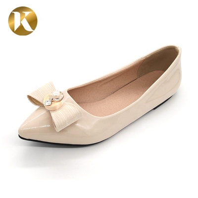 Botellas de moda mariposa Fijaciones de zapatos Material de tela especial hermoso para mujeres
