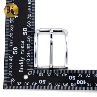 Fabrica de diseño de moda personalizado de aleación de zinc de precio asequible Pin cinturón de metal corcheta con logotipo